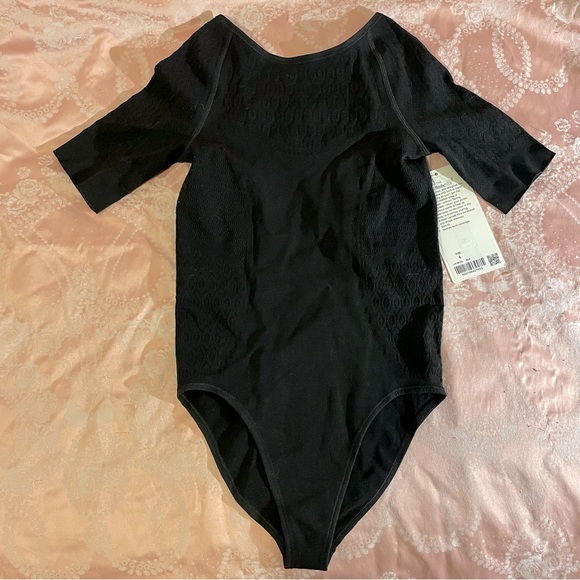 Lululemon Black Reveal Bodysuit - Picture 3 of 5